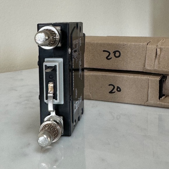 Lot of 2 - CBI Circuit Breaker D2ALX20239 20Amp Bullet Style DD-Frame 1 Pole 80V - Picture 4 of 7